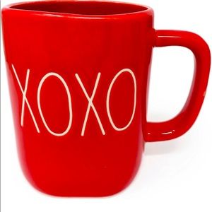 Rae Dunn red XOXO mug
